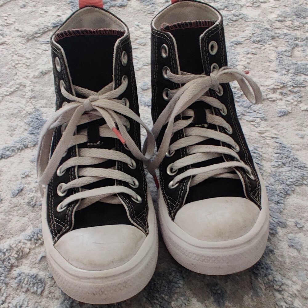 Chuck Taylor All Star Move Platform Canvas Shoes Girls Size 4